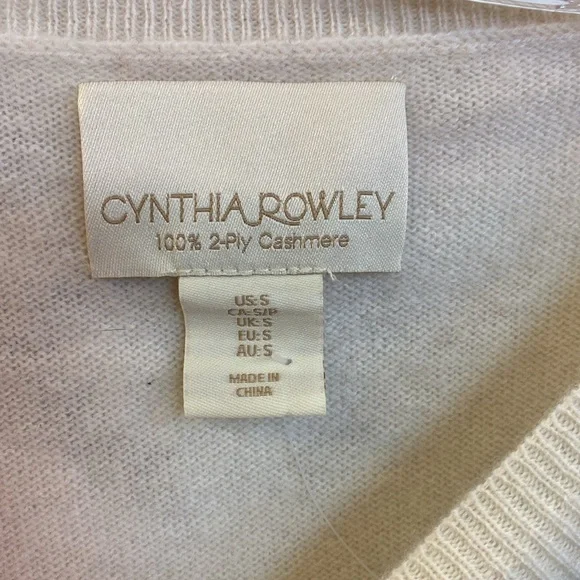 100% cashmere embroidered flowers - Picture 3 of 4